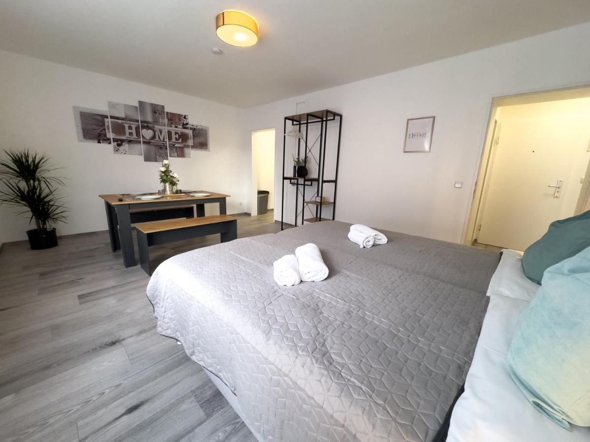 Immostay #6 - Ferienhaus 4 Zimmer Fuer 8 Personen, Wifi & Zentrum BRE Esterno foto