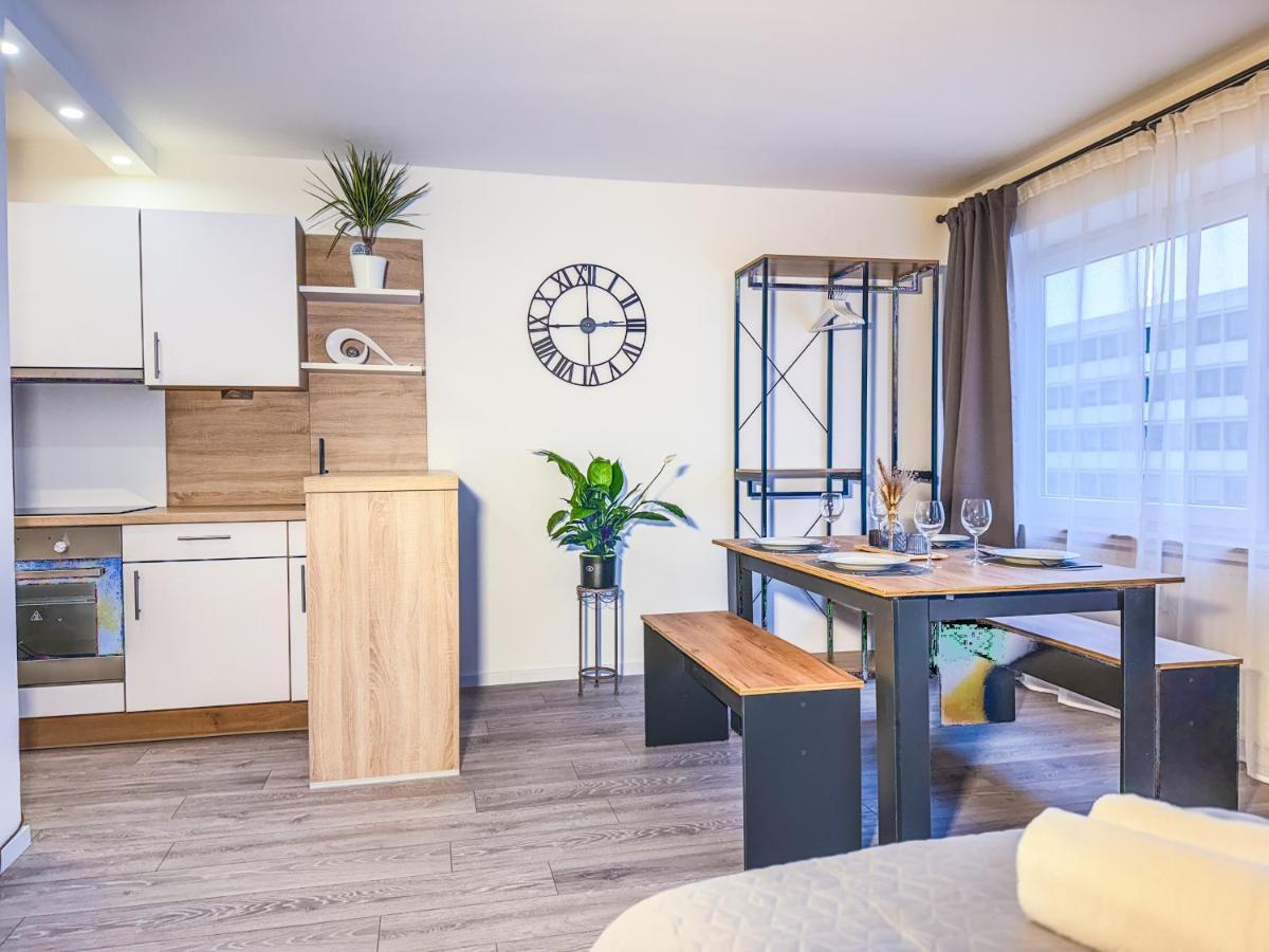 Immostay #6 - Ferienhaus 4 Zimmer Fuer 8 Personen, Wifi & Zentrum BRE Esterno foto