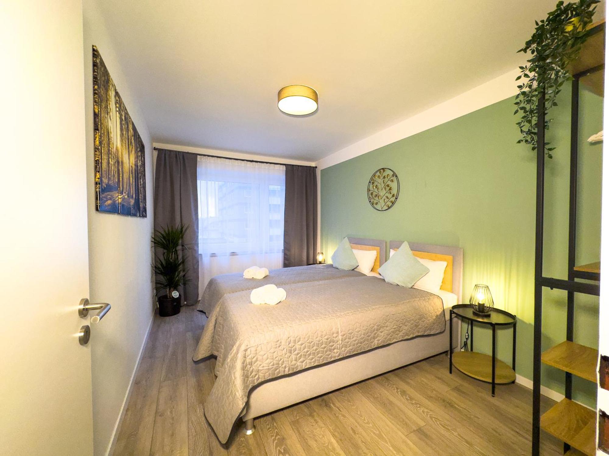 Immostay #6 - Ferienhaus 4 Zimmer Fuer 8 Personen, Wifi & Zentrum BRE Esterno foto